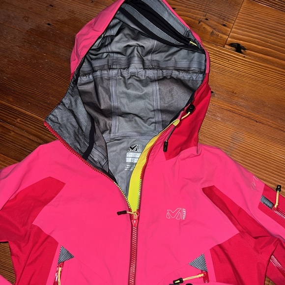 Millet Gore-Tex shell jacket pink EUC - Picture 2 of 9